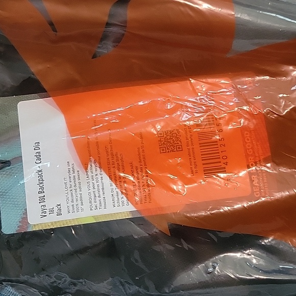 NWT Vaya 18L Backpack Cada Dia-Black - Picture 7 of 10